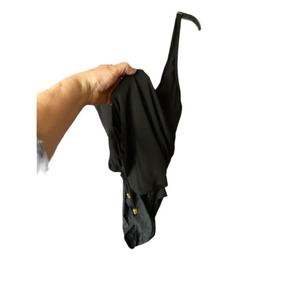 Beyond Control Women's Size 8 One Piece Sculpting Ruched Swimsuit Black NWT - Picture 2 of 6